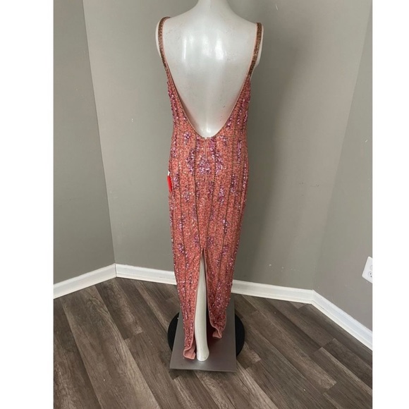 Never Worn - Gorgeous Pink Mac Duggal Gown - Picture 4 of 6